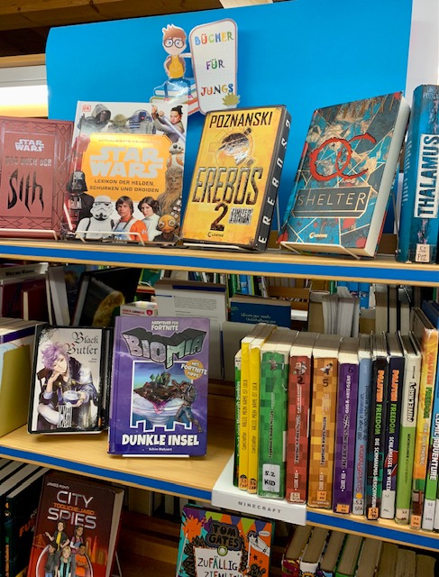 Regal "Bücher für Jungs"